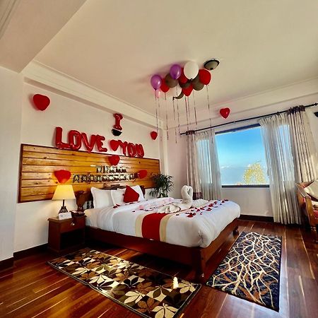 Mount Everest Hotel & Resort Nagarkot Buitenkant foto