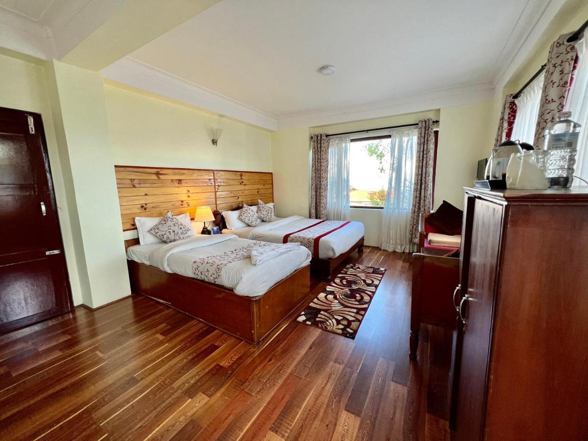 Mount Everest Hotel & Resort Nagarkot Buitenkant foto