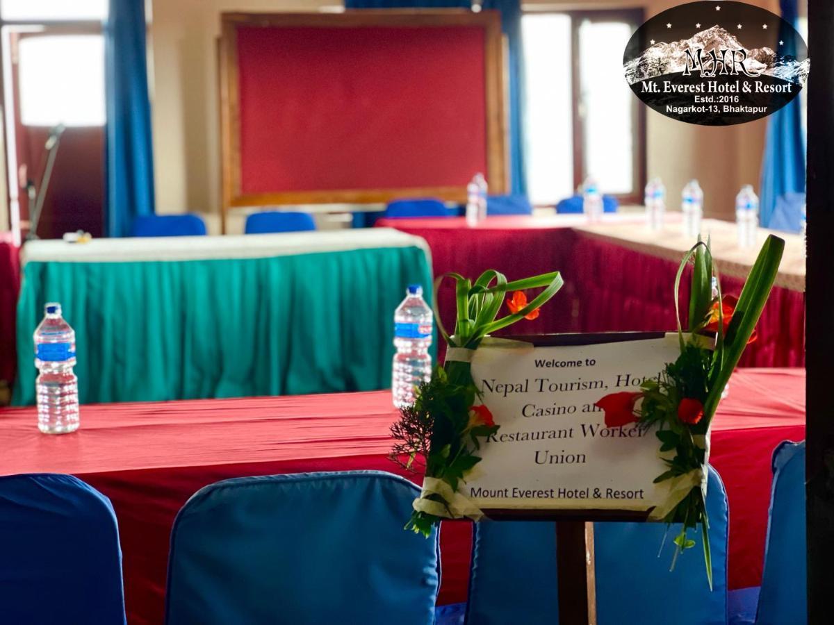 Mount Everest Hotel & Resort Nagarkot Buitenkant foto