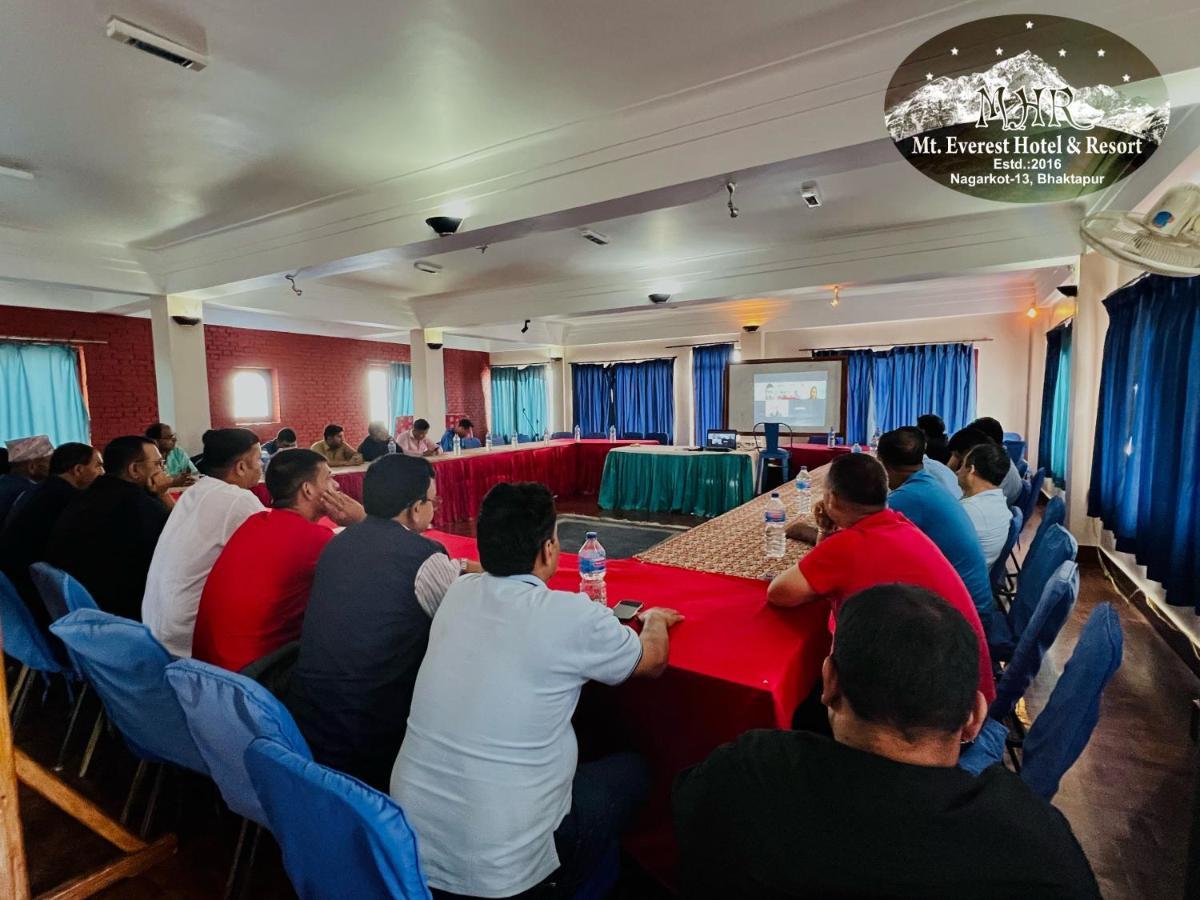 Mount Everest Hotel & Resort Nagarkot Buitenkant foto