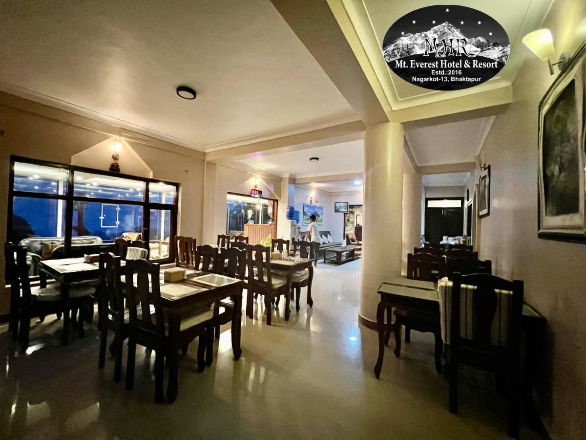 Mount Everest Hotel & Resort Nagarkot Buitenkant foto