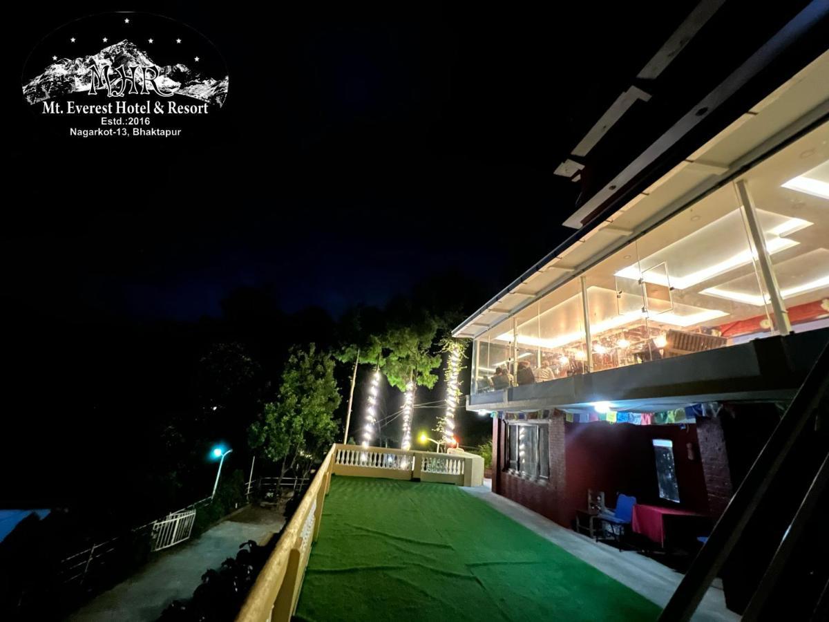 Mount Everest Hotel & Resort Nagarkot Buitenkant foto