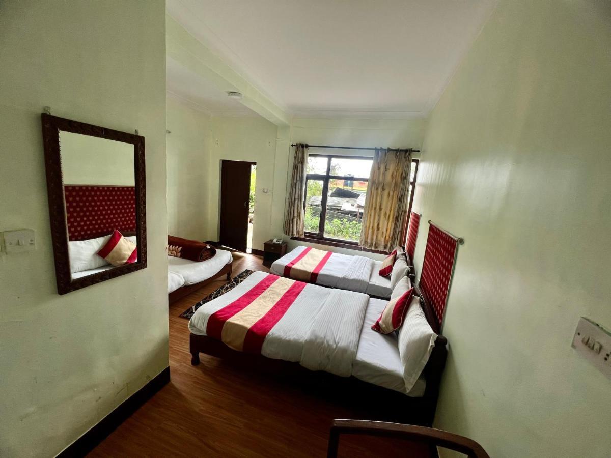 Mount Everest Hotel & Resort Nagarkot Buitenkant foto