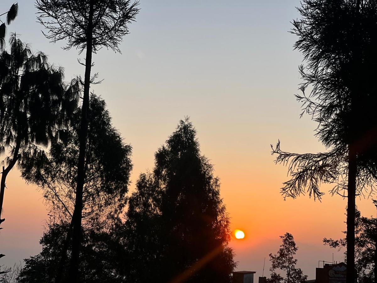 Mount Everest Hotel & Resort Nagarkot Buitenkant foto