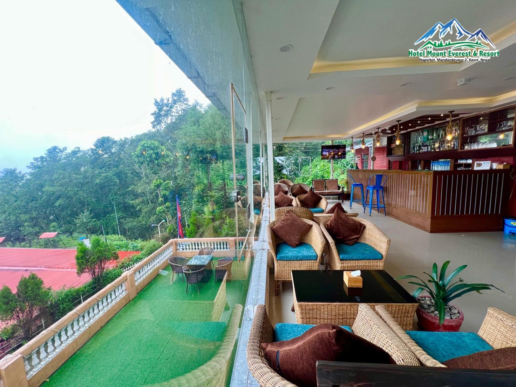 Mount Everest Hotel & Resort Nagarkot Buitenkant foto